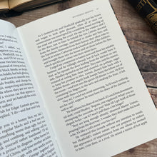 Load image into Gallery viewer, Chiltern Classics Wuthering Heights by Emily Bronte; Book and Notebook Gift Set