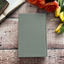 Load image into Gallery viewer, 2007 The Thirty Nine Steps by John Buchan Folio Society Illustrated Book