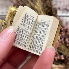 Load image into Gallery viewer, Miniature of The New Testament by Bourne of Harlesden; 1960 Book