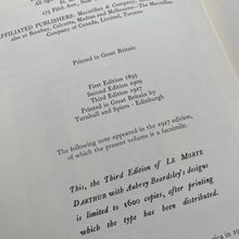 Load image into Gallery viewer, 1972 Le Morte D'Arthur by Sir Thomas Malory; Illustrated by Aubrey Beardsley