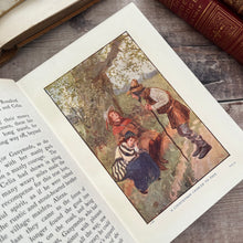 Load image into Gallery viewer, Lamb&#39;s Tales from Shakespeare Vintage Book Illustrated with Colour Plates

