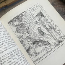 Load image into Gallery viewer, 1979 The Romance of King Arthur Illustrated by Arthur Rackham; Vintage Book with DJ
