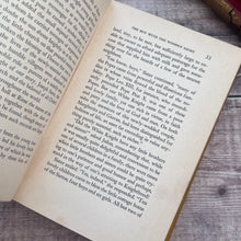 Load image into Gallery viewer, 1937 The White Knight A Biography of Pope Pius X for Children by Mabel A Farnum; Illustrated Book
