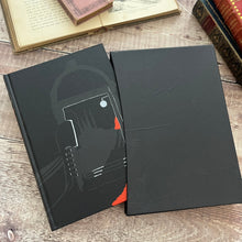 Load image into Gallery viewer, Don&#39;t Look Now by Daphne Du Maurier Folio Society with Slipcase 2007 Short Stories
