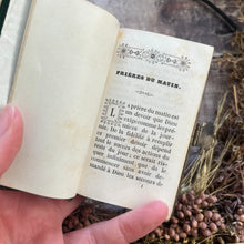 Load image into Gallery viewer, Petit Paroissien Beautiful Little French Velvet Missal with ornate metal clasp
