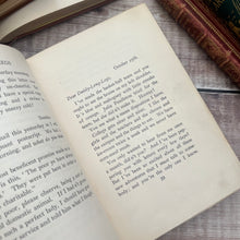 Load image into Gallery viewer, 1912 Daddy Long Legs by Jean Webster Floral Binding WORN
