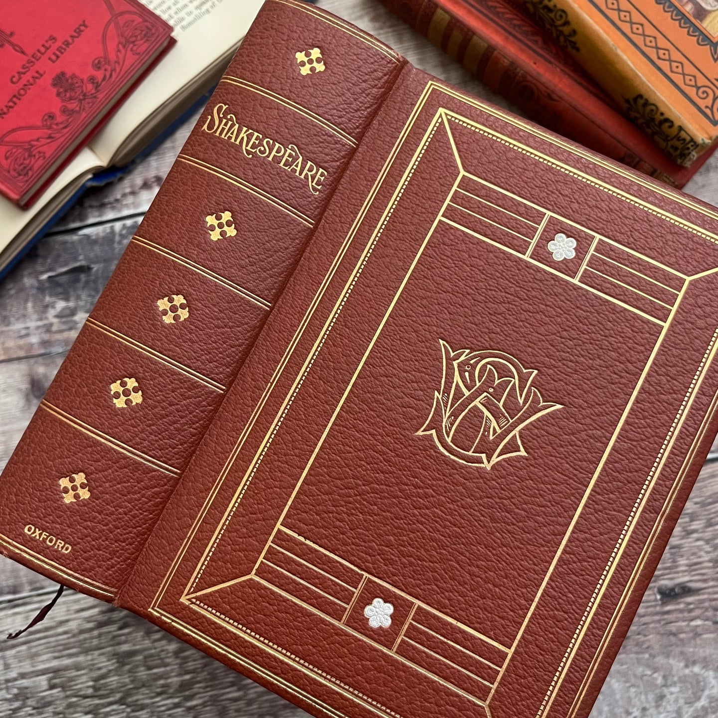 1911 The Complete Works of Shakespeare Faux Leather Book