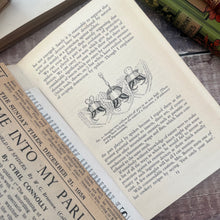 Load image into Gallery viewer, 1947 Spiders by W S Bistowe King Penguin Books
