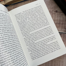 Load image into Gallery viewer, Chiltern Classics Emma by Jane Austen; Book and Notebook Gift Set
