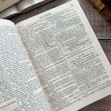 Load image into Gallery viewer, William Shakespeare The Complete Works; Vintage Hardback Book
