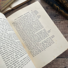 Load image into Gallery viewer, Pilgrim&#39;s Progress Book by John Bunyan AA Turbayne Binding
